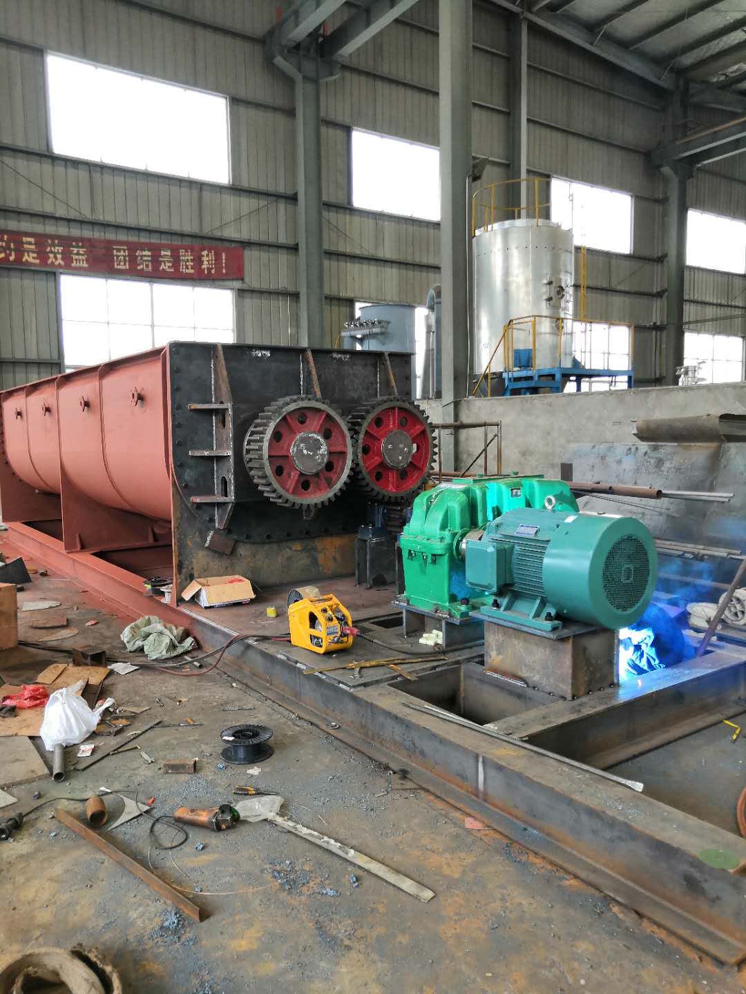 蘇州吳江大型污泥槳葉干燥機已完工